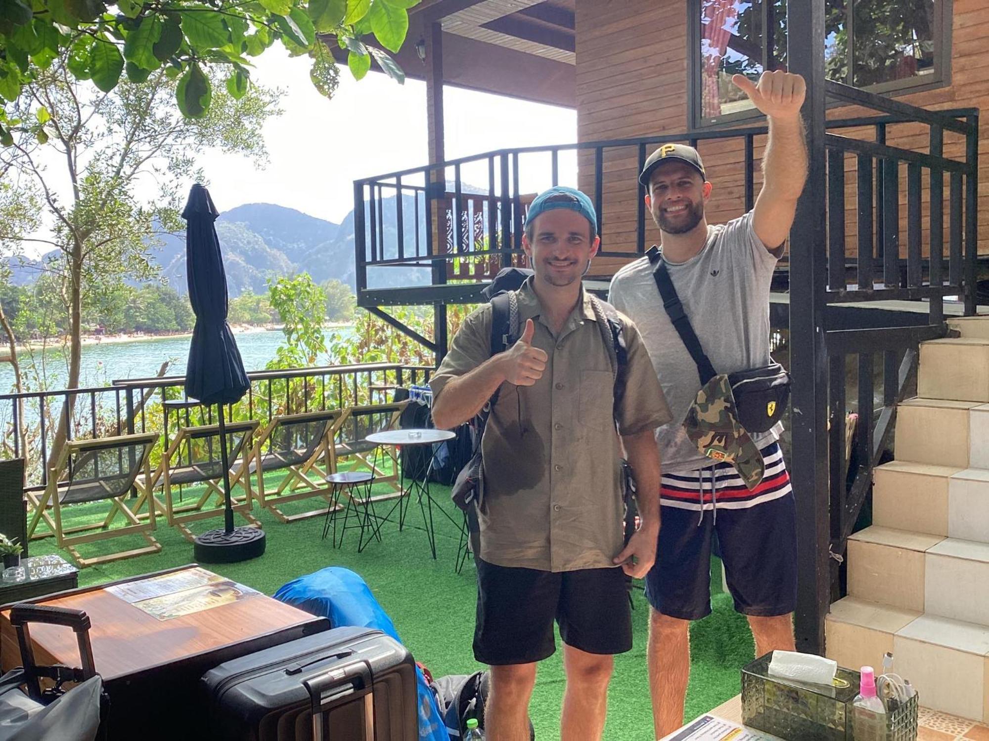 Sweed Dee Seaview Hostel Phi Phi-eilanden Buitenkant foto