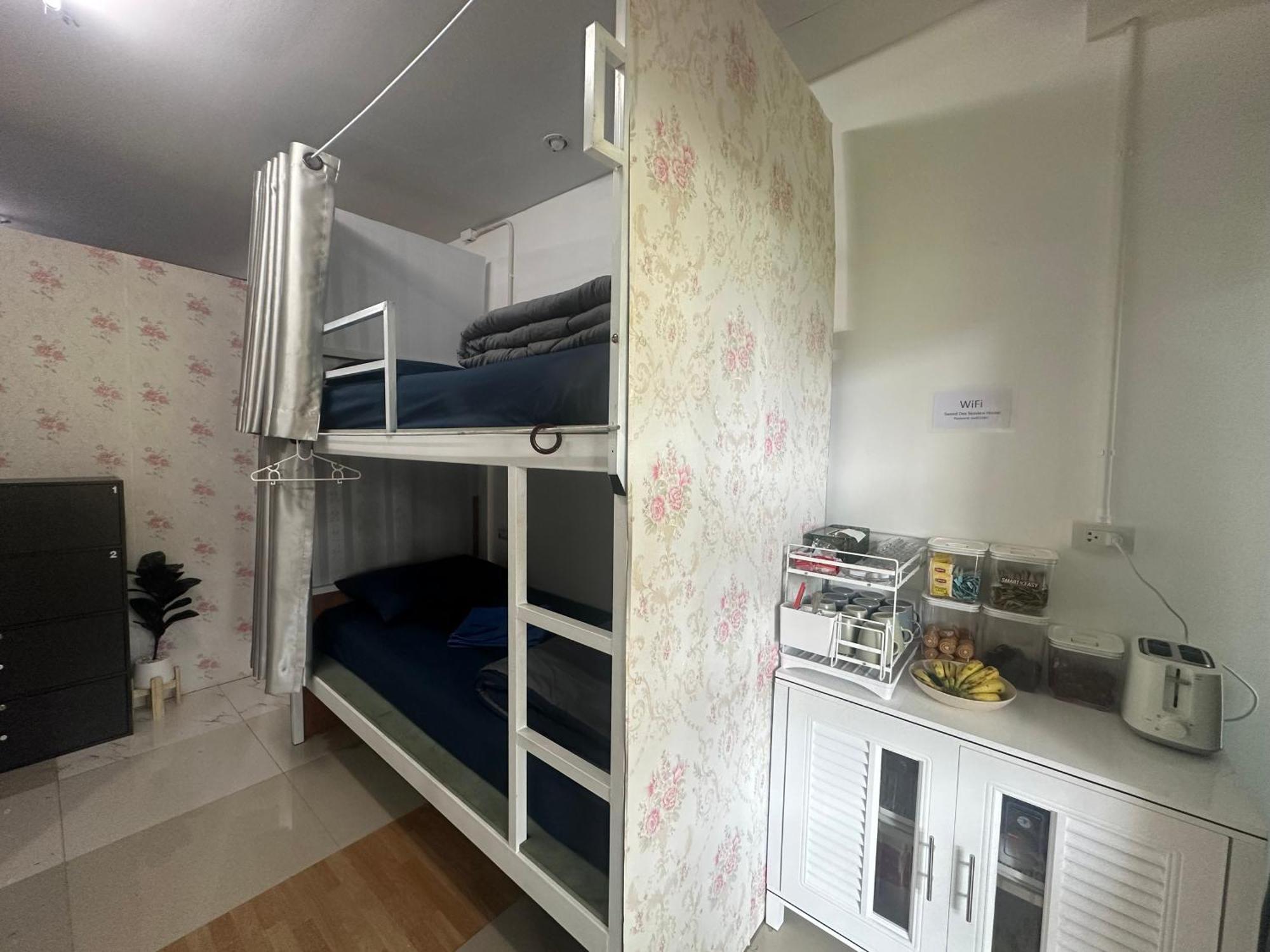 Sweed Dee Seaview Hostel Phi Phi-eilanden Buitenkant foto