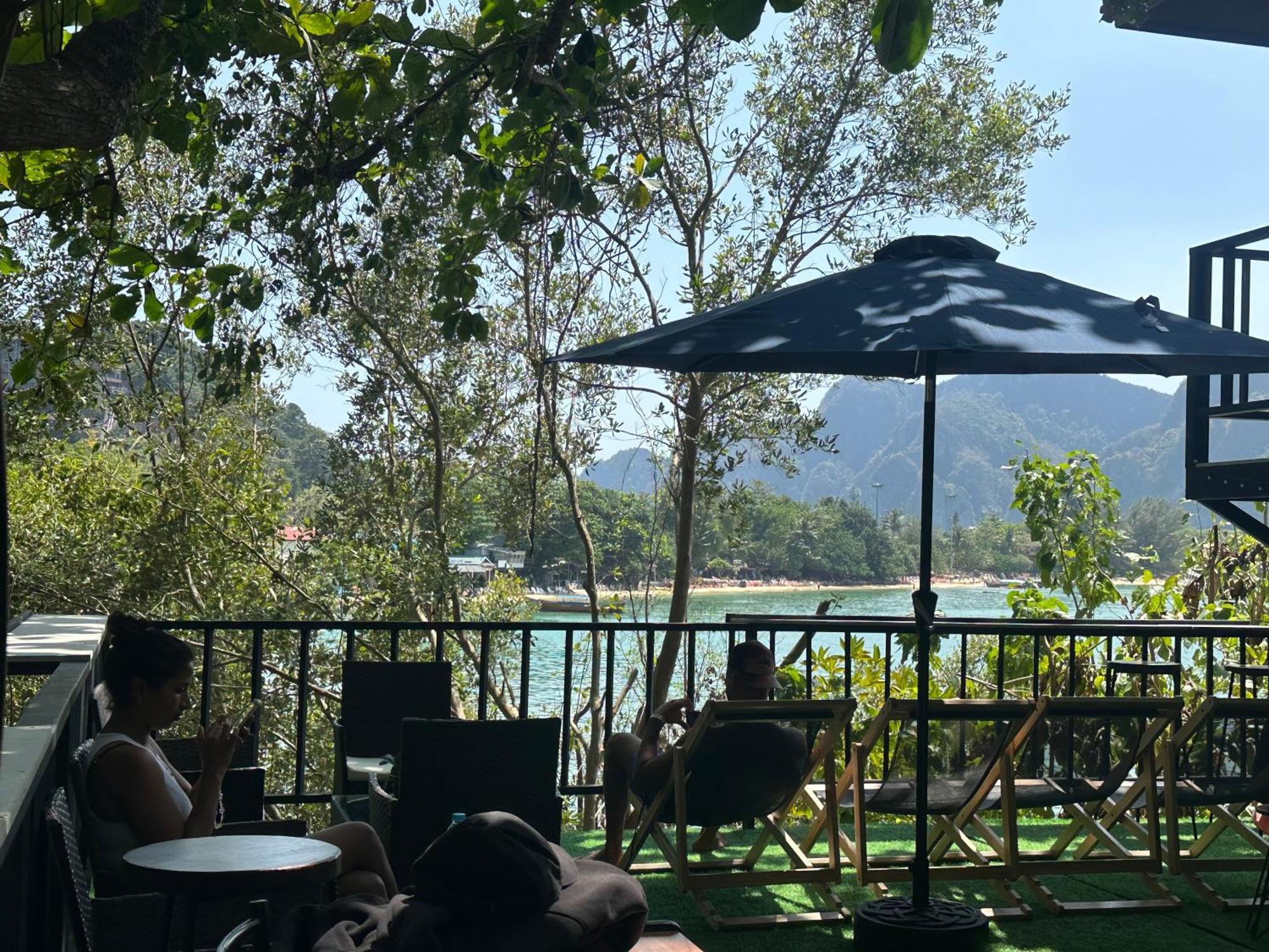 Sweed Dee Seaview Hostel Phi Phi-eilanden Buitenkant foto