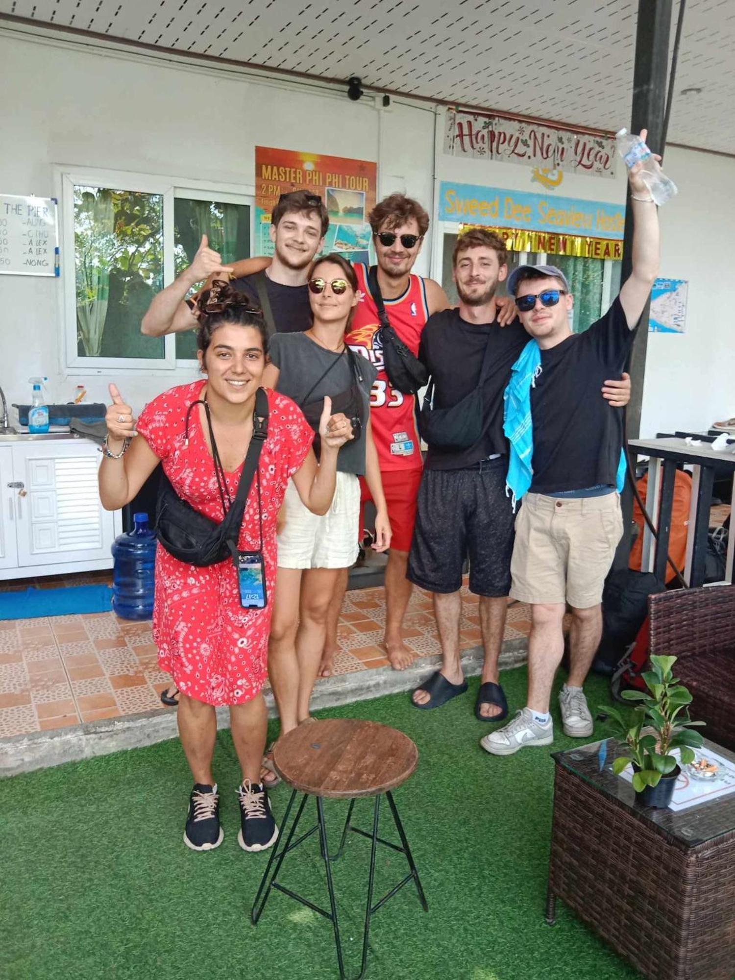 Sweed Dee Seaview Hostel Phi Phi-eilanden Buitenkant foto